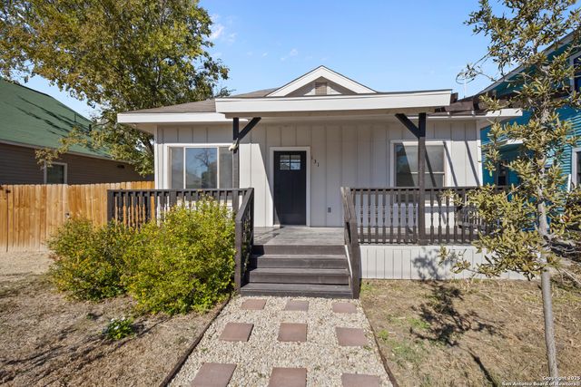 131 Chicago, San Antonio, TX 78210