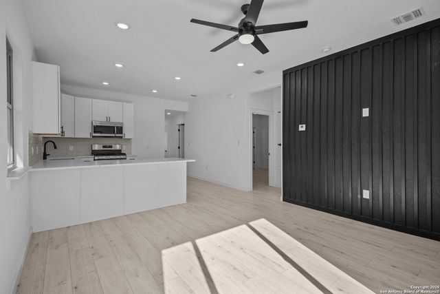 131 Chicago, San Antonio, TX 78210