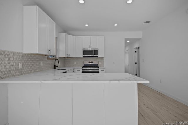 131 Chicago, San Antonio, TX 78210