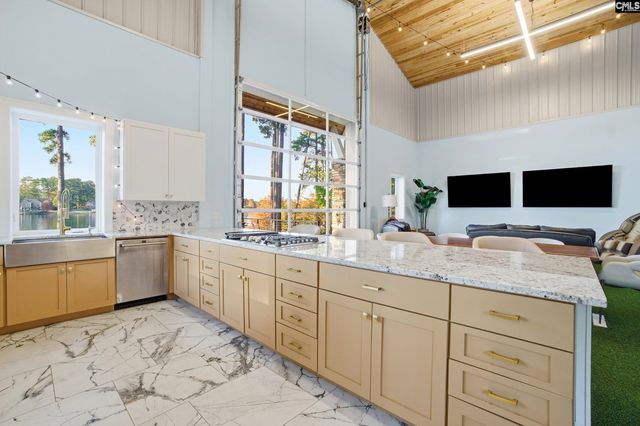 512 Stucks Point Drive, Chapin, SC 29036