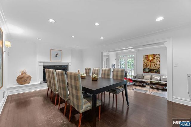 35 Mayflower Drive, Tenafly, NJ 07670