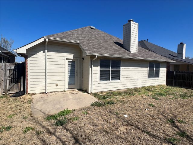 3236 Crofton Drive, Fort Worth, TX 76137