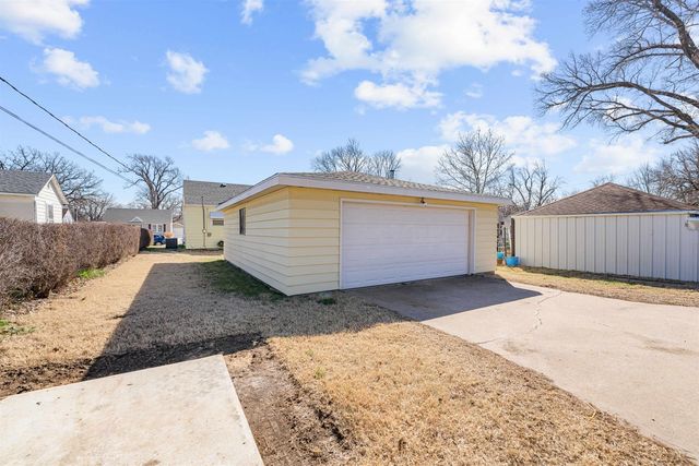 756 Sherman St., Salina, KS 67401