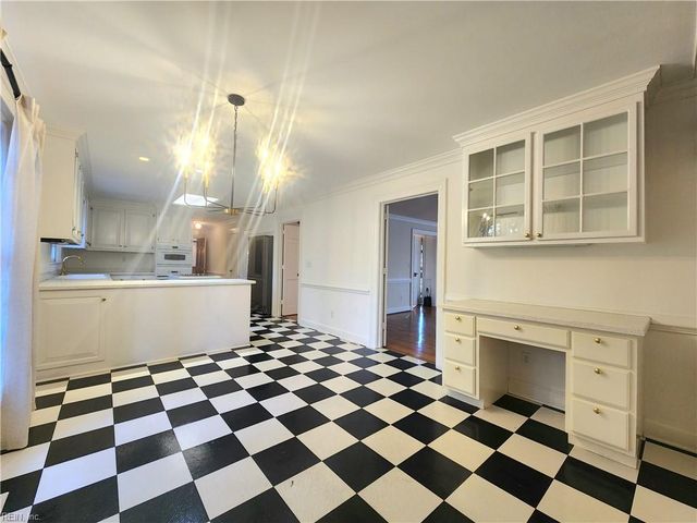 509 Cavalier DR, Virginia Beach, VA 23451