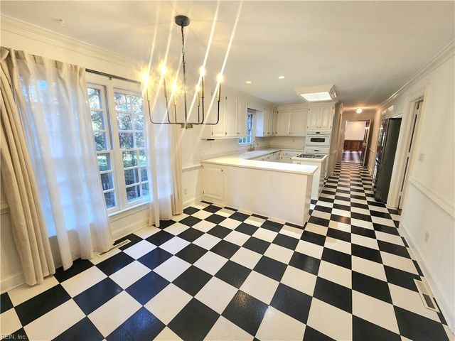 509 Cavalier DR, Virginia Beach, VA 23451