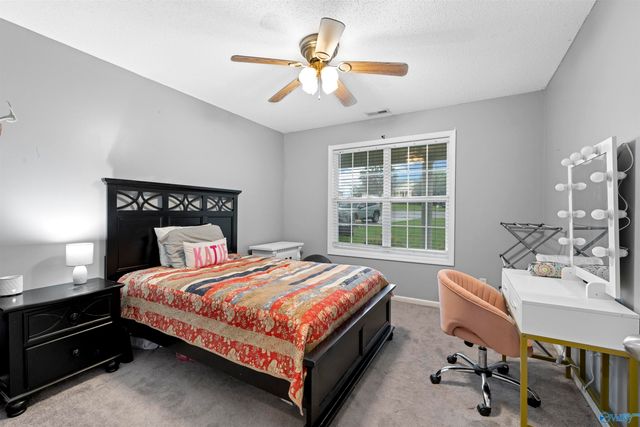 4 Robin Court, Hartselle, AL 35640