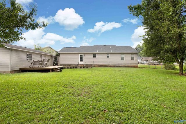 4 Robin Court, Hartselle, AL 35640