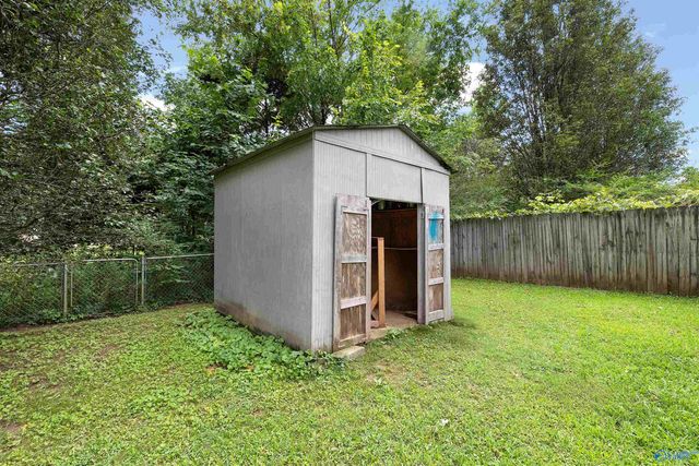 4 Robin Court, Hartselle, AL 35640