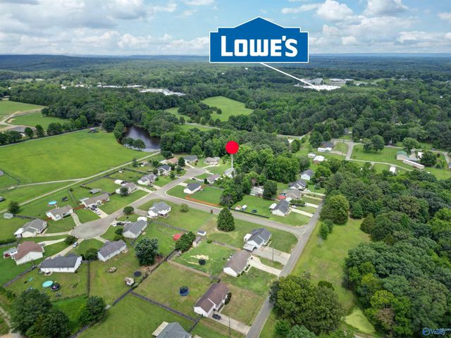4 Robin Court, Hartselle, AL 35640