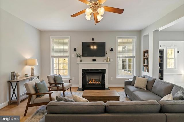 212 WOOD LANDING RD, Fredericksburg, VA 22405