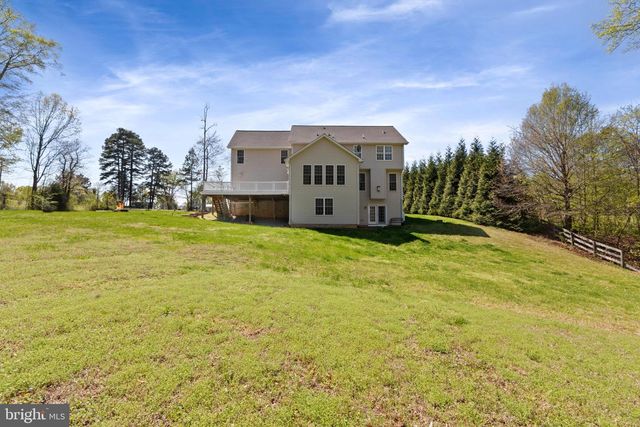 212 WOOD LANDING RD, Fredericksburg, VA 22405