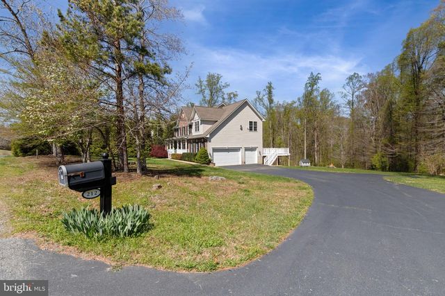 212 WOOD LANDING RD, Fredericksburg, VA 22405