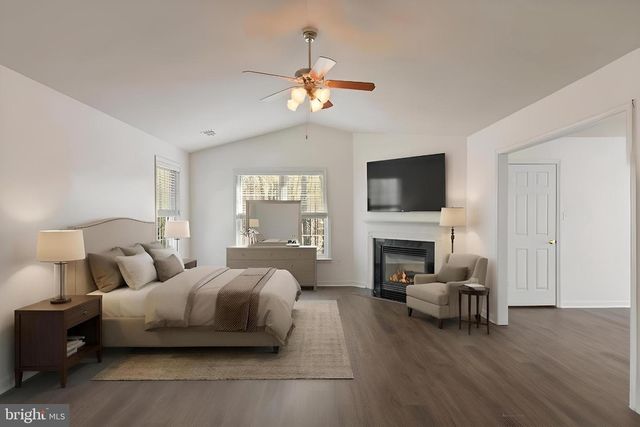 212 WOOD LANDING RD, Fredericksburg, VA 22405