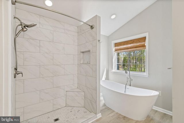 212 WOOD LANDING RD, Fredericksburg, VA 22405