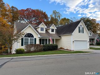 26 Laurel Ridge 26, East Hampton, CT 06424