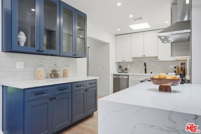 7801 Clearfield Avenue, Los Angeles, CA 91402