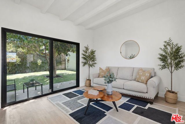 7801 Clearfield Avenue, Los Angeles, CA 91402