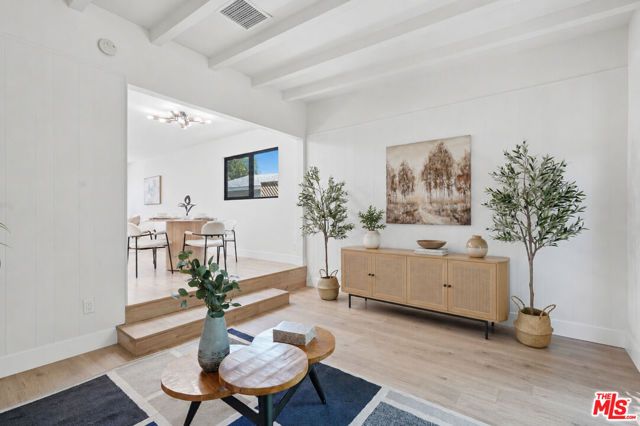 7801 Clearfield Avenue, Los Angeles, CA 91402