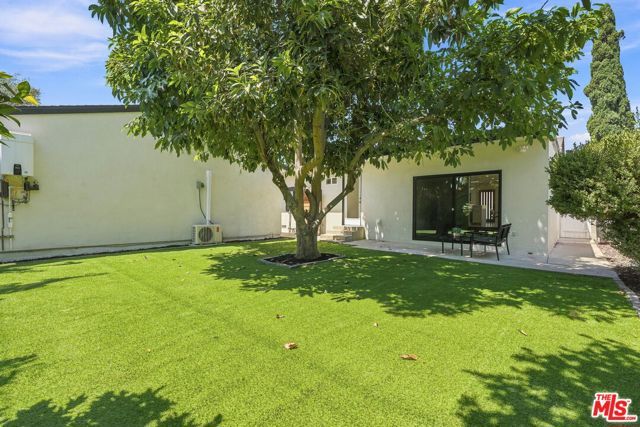 7801 Clearfield Avenue, Los Angeles, CA 91402