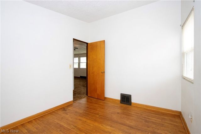 165 S hickin Avenue, Rittman, OH 44270