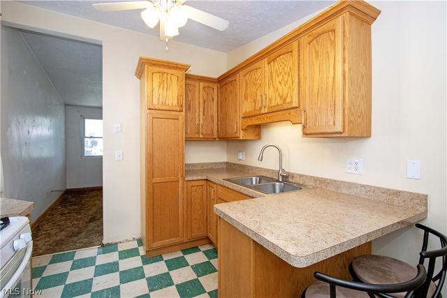 165 S hickin Avenue, Rittman, OH 44270