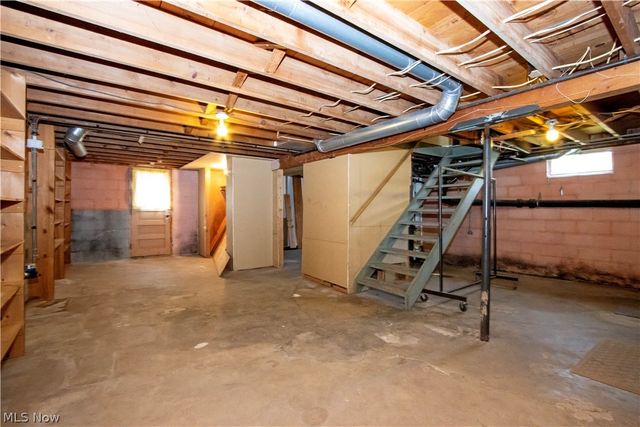 165 S hickin Avenue, Rittman, OH 44270