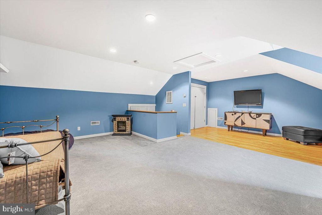 Image 42 of property listing at 6614 81ST ST, Cabin John, MD 20818