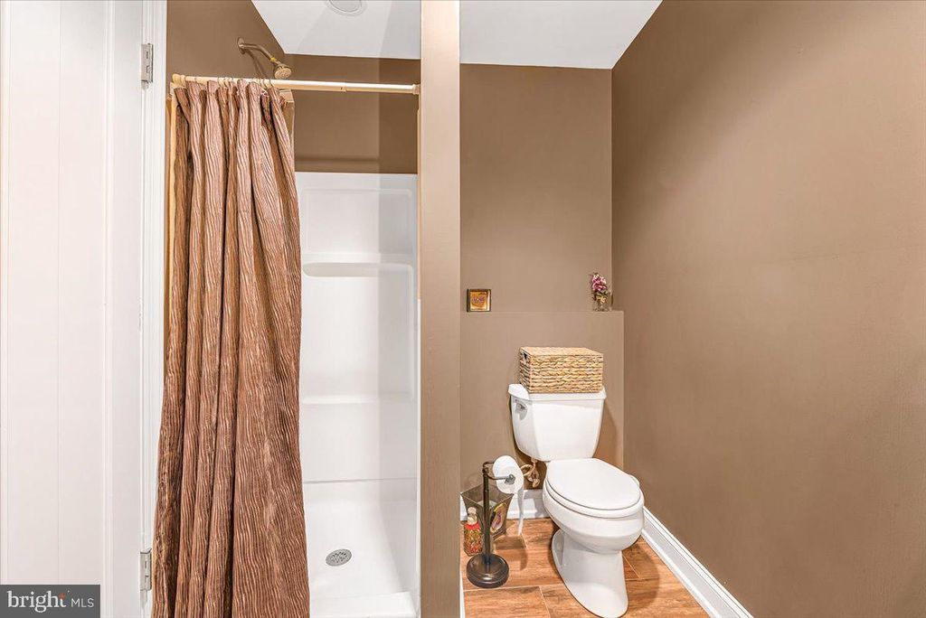 Image 49 of property listing at 6614 81ST ST, Cabin John, MD 20818