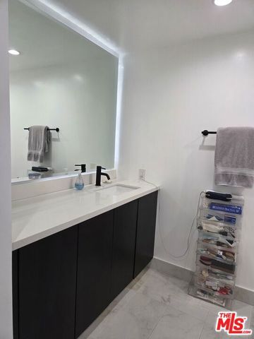 2170 Century Park East 607, Los Angeles, CA 90067