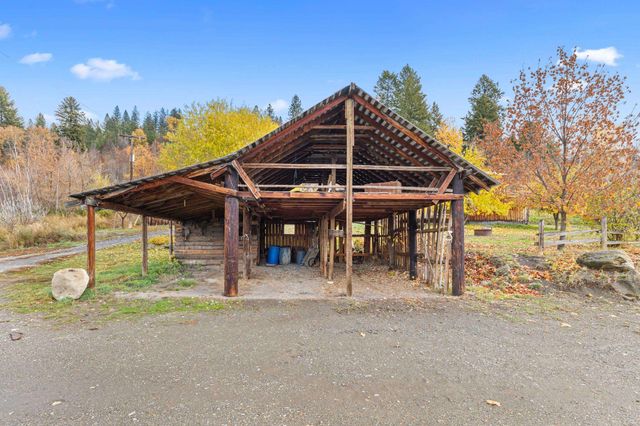 3115 Beardslee Rd, Kettle Falls, WA 99141