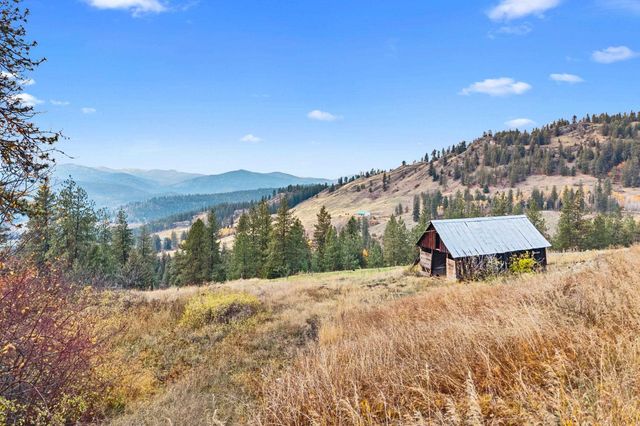 3115 Beardslee Rd, Kettle Falls, WA 99141