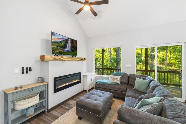 782 High Summit Drive, Talking Rock, GA 30175