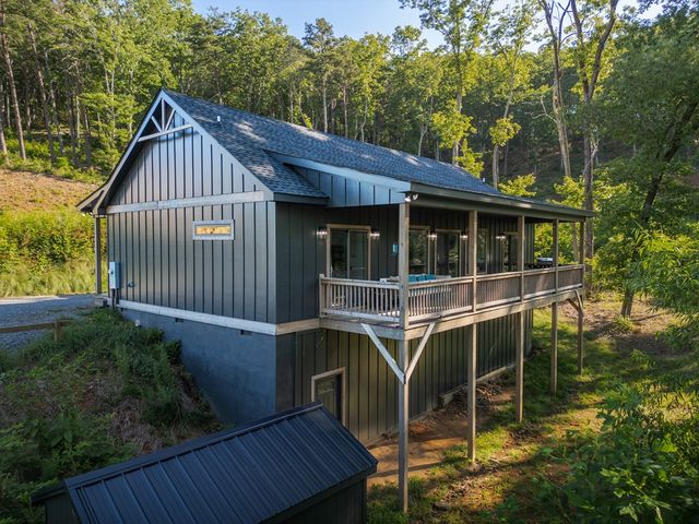782 High Summit Drive, Talking Rock, GA 30175