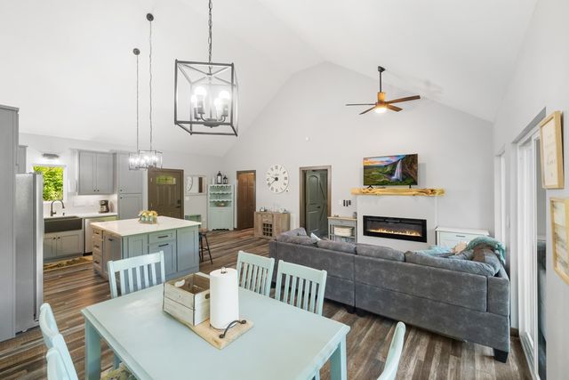 782 High Summit Drive, Talking Rock, GA 30175
