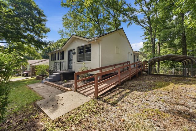 1440 Elm Hill Dr, Clarksville, TN 37040