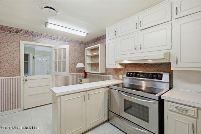 1037 Cedar Hill Drive, Jackson, MS 39206