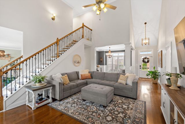 2002 Crye Crest Cv, Spring Hill, TN 37174