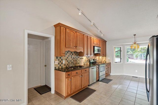 120 Shagbark Court, West End, NC 27376