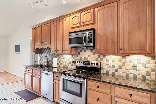 120 Shagbark Court, West End, NC 27376