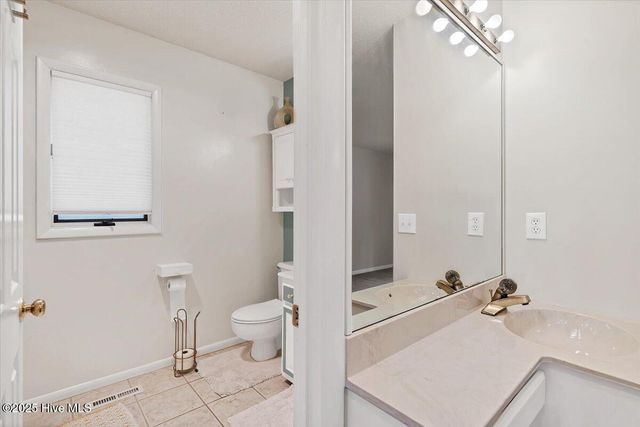 120 Shagbark Court, West End, NC 27376