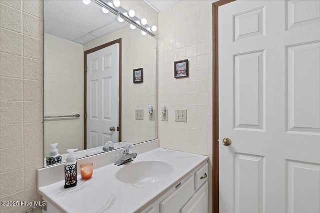120 Shagbark Court, West End, NC 27376