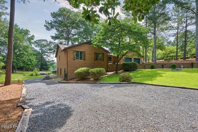 120 Shagbark Court, West End, NC 27376