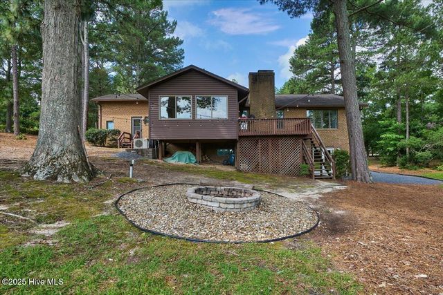 120 Shagbark Court, West End, NC 27376