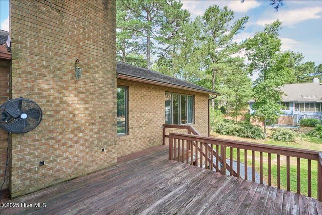 120 Shagbark Court, West End, NC 27376