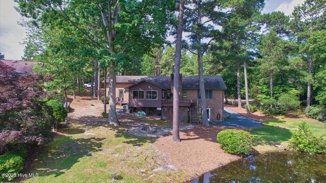 120 Shagbark Court, West End, NC 27376