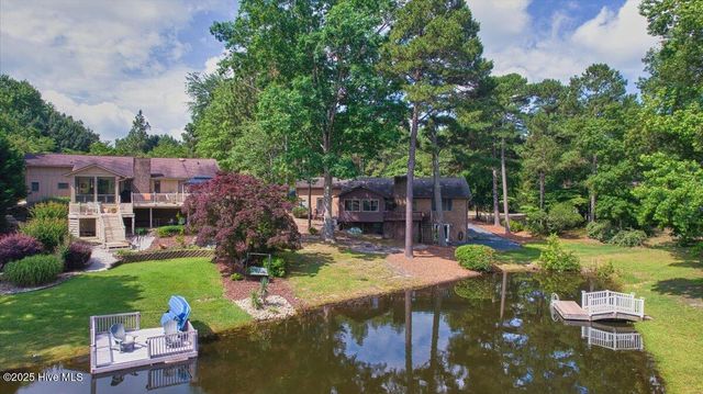 120 Shagbark Court, West End, NC 27376