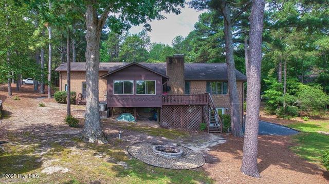 120 Shagbark Court, West End, NC 27376