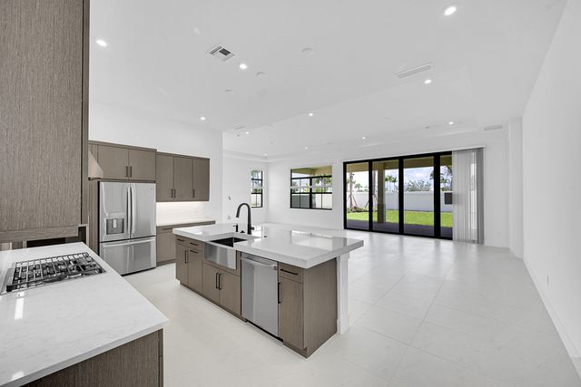 9528 St. Germain Drive, Palm Beach Gardens, FL 33412