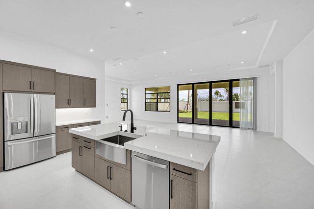 9528 St. Germain Drive, Palm Beach Gardens, FL 33412