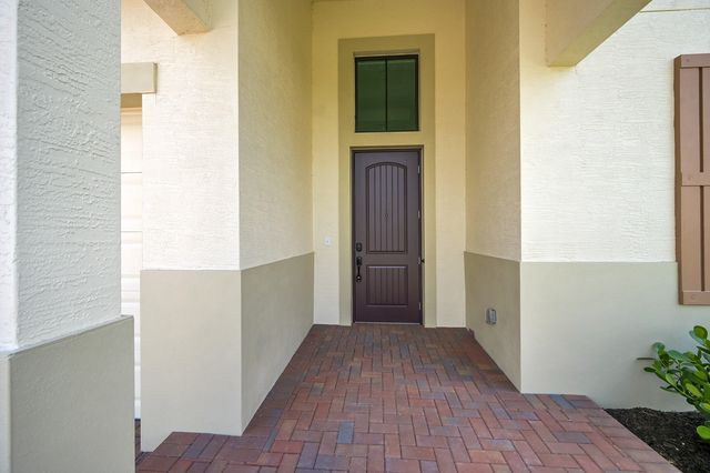 9528 St. Germain Drive, Palm Beach Gardens, FL 33412